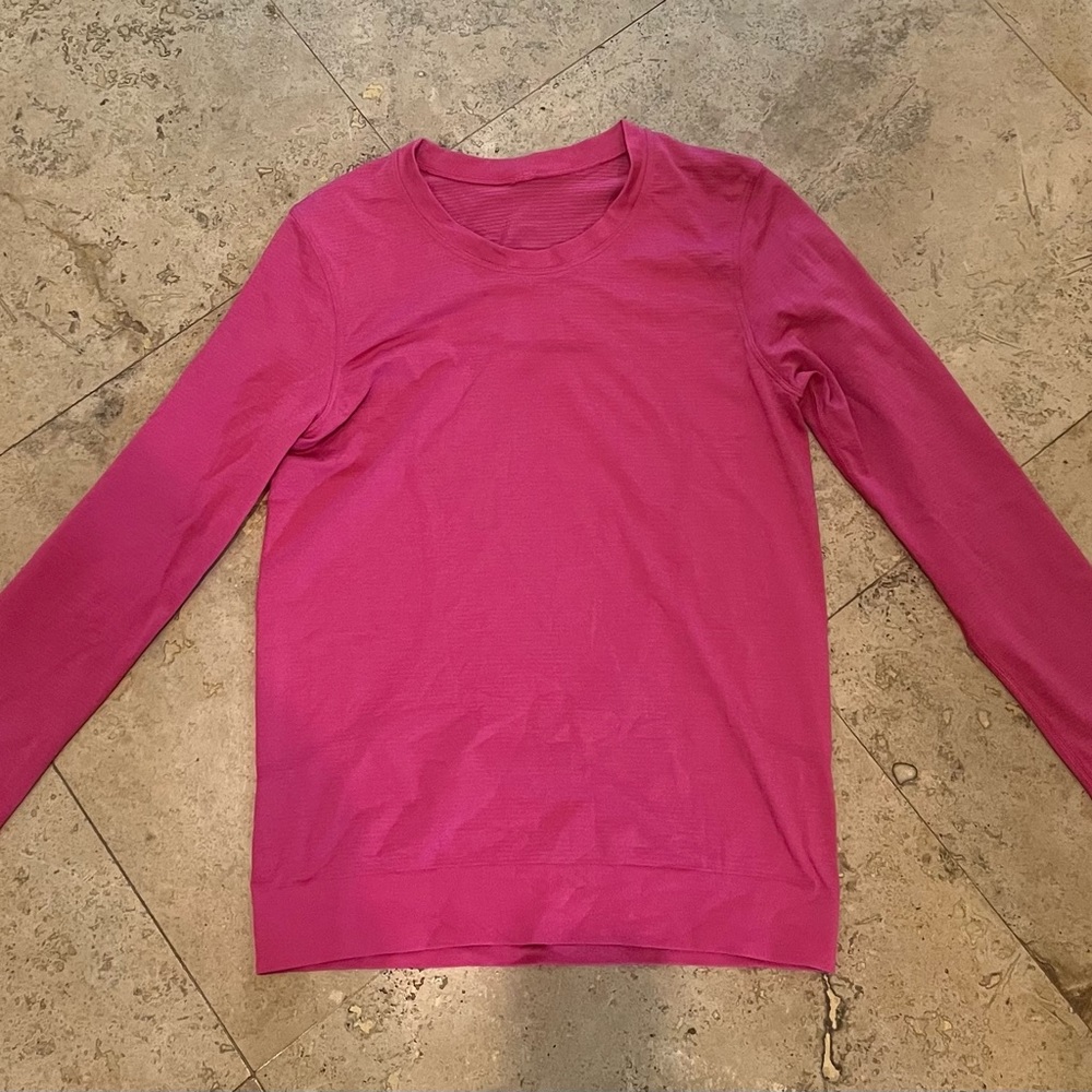Lululemon Swiftly relaxed top